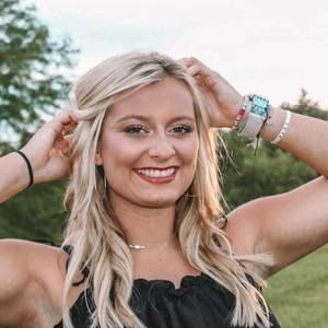 Meet your Posher, Bailey